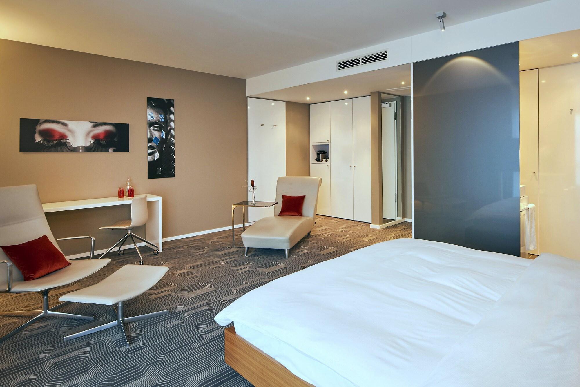LÉGÈRE HOTEL Luxembourg Schuttrange Extérieur photo